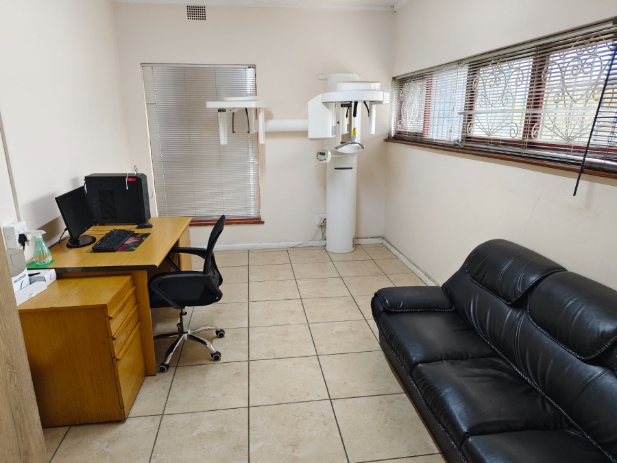 Commercial Property for Sale in Amstelhof Western Cape